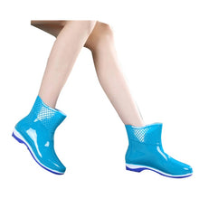 Load image into Gallery viewer, Scale Films Pattern Woman Ankle Rainboots