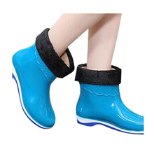 Load image into Gallery viewer, Scale Films Pattern Woman Ankle Rainboots